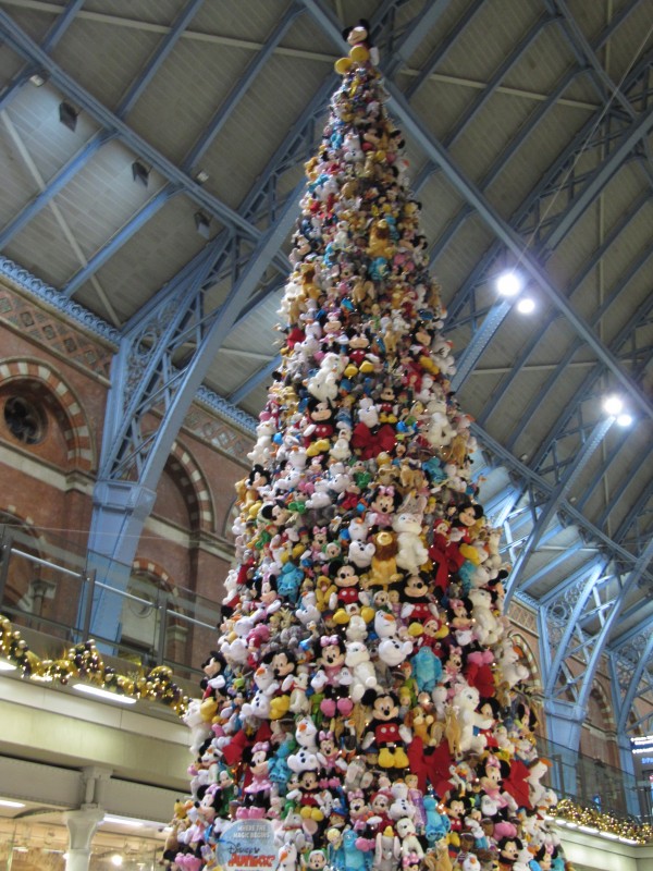 Immagini Natalizie Walt Disney.Un Albero Di Natale Disney You In London