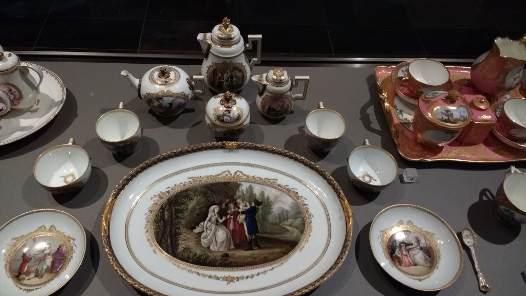 tea set at the Victoria and Albert Museum