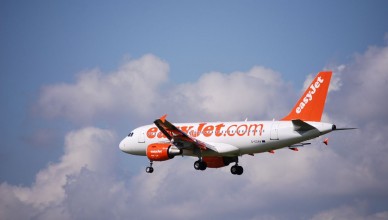 easyjet plane